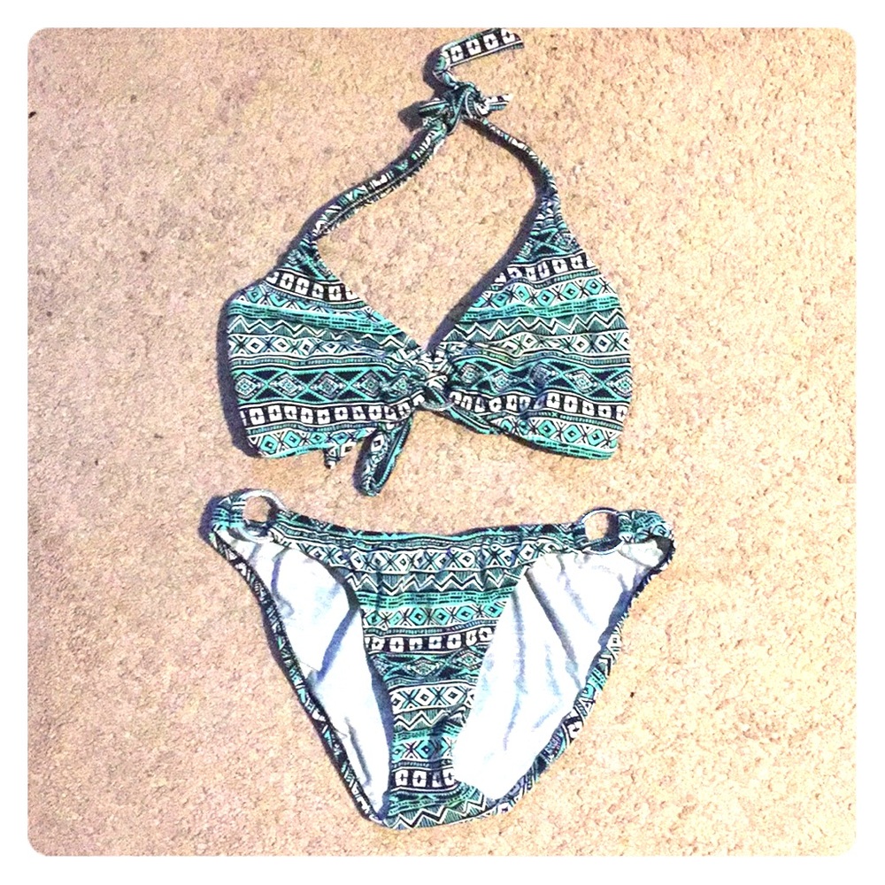 NWOT Venus top size C bikini 8 bottoms